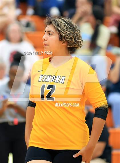 Thumbnail 1 in Grand Saline vs Winona photogallery.