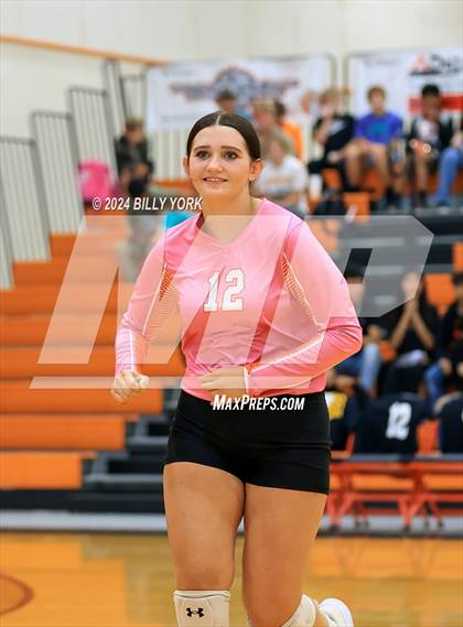 Thumbnail 2 in Grand Saline vs Winona photogallery.