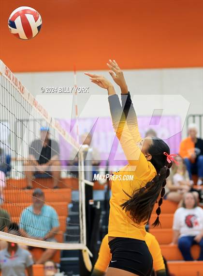 Thumbnail 3 in Grand Saline vs Winona photogallery.
