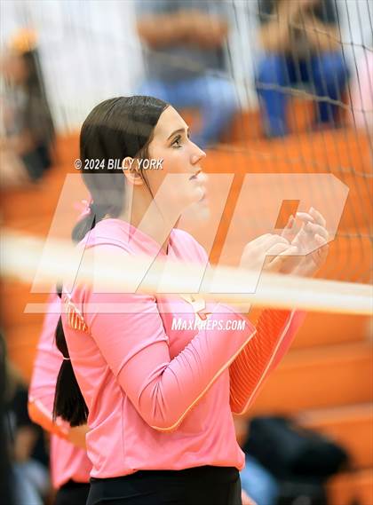 Thumbnail 1 in Grand Saline vs Winona photogallery.