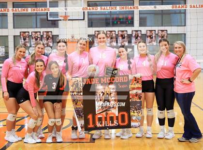 Thumbnail 1 in Grand Saline vs Winona photogallery.