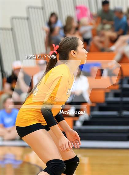 Thumbnail 1 in Grand Saline vs Winona photogallery.