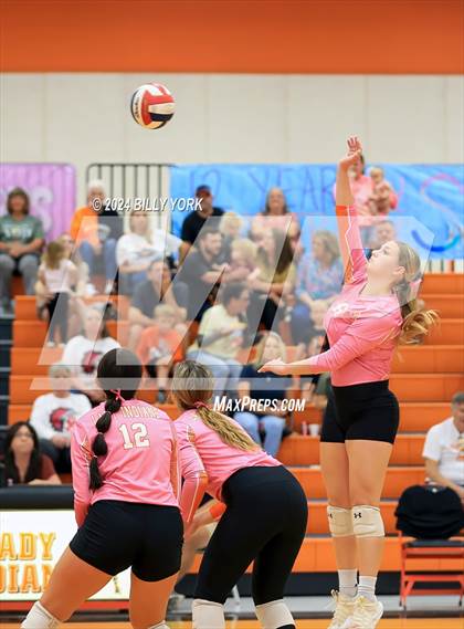 Thumbnail 1 in Grand Saline vs Winona photogallery.