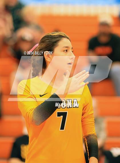 Thumbnail 3 in Grand Saline vs Winona photogallery.