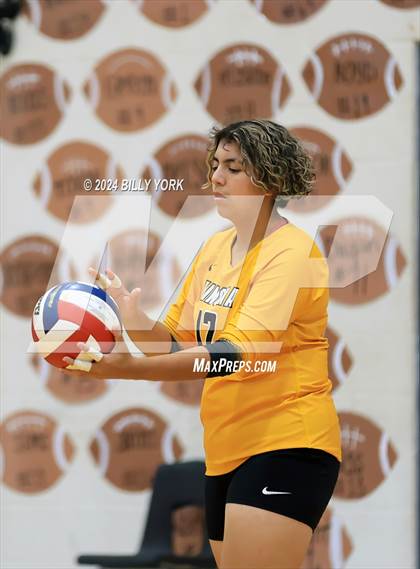Thumbnail 2 in Grand Saline vs Winona photogallery.