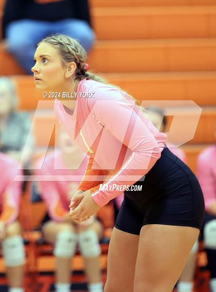 Thumbnail 1 in Grand Saline vs Winona photogallery.