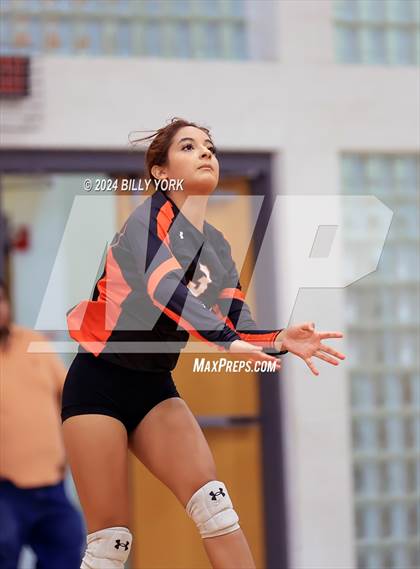 Thumbnail 3 in Grand Saline vs Winona photogallery.