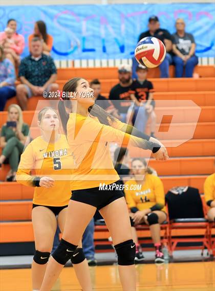Thumbnail 1 in Grand Saline vs Winona photogallery.