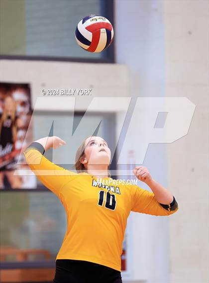 Thumbnail 2 in Grand Saline vs Winona photogallery.