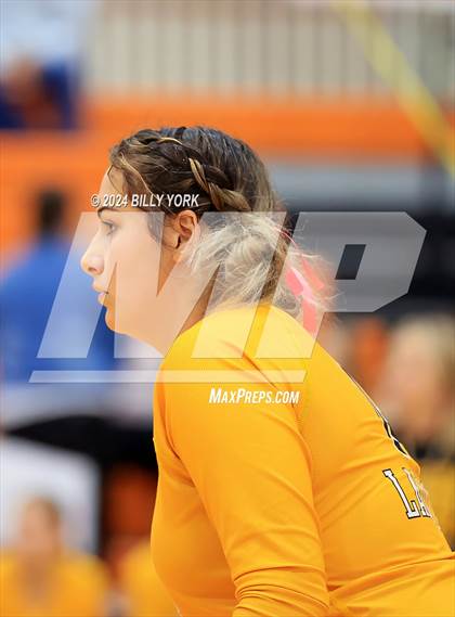 Thumbnail 1 in Grand Saline vs Winona photogallery.