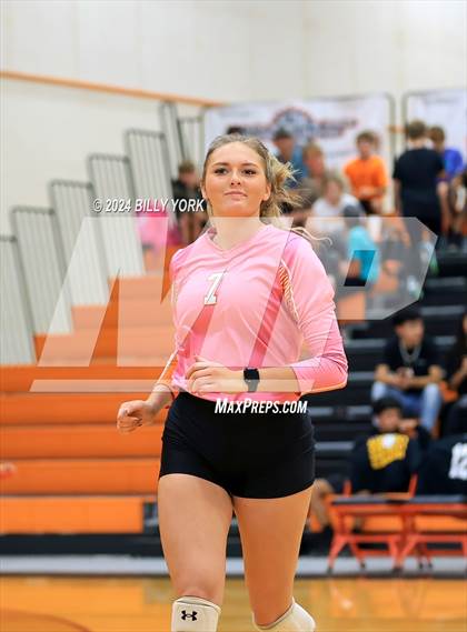 Thumbnail 2 in Grand Saline vs Winona photogallery.