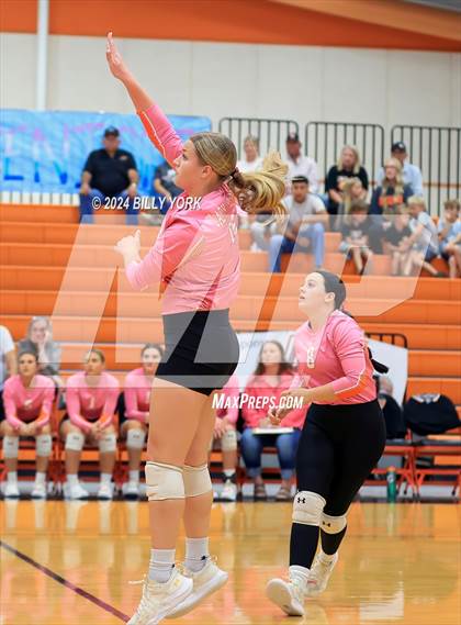 Thumbnail 3 in Grand Saline vs Winona photogallery.