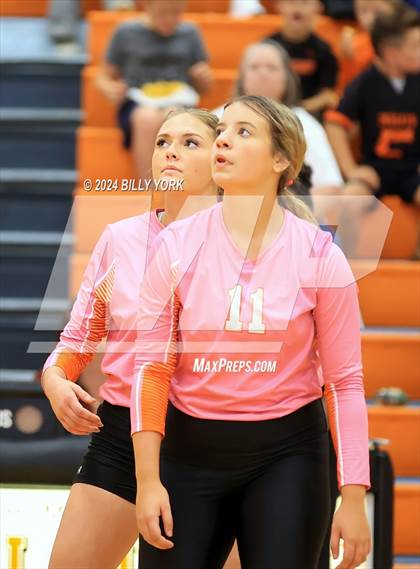 Thumbnail 3 in Grand Saline vs Winona photogallery.