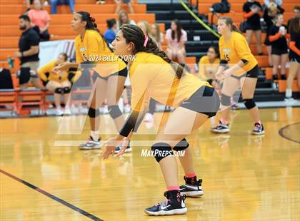 Thumbnail 2 in Grand Saline vs Winona photogallery.