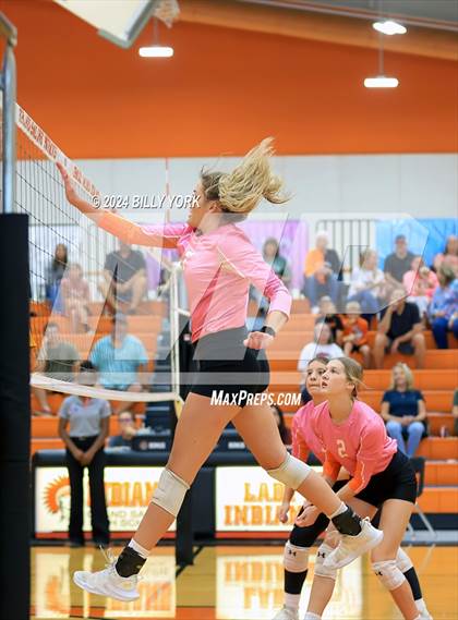 Thumbnail 2 in Grand Saline vs Winona photogallery.
