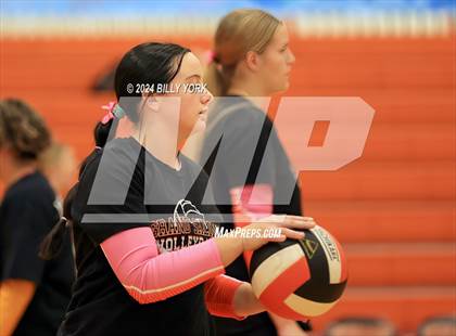 Thumbnail 3 in Grand Saline vs Winona photogallery.