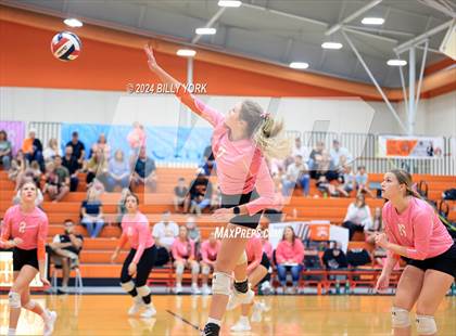 Thumbnail 1 in Grand Saline vs Winona photogallery.