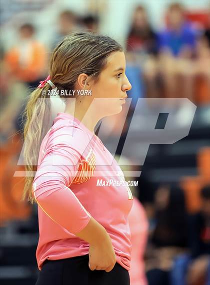 Thumbnail 2 in Grand Saline vs Winona photogallery.