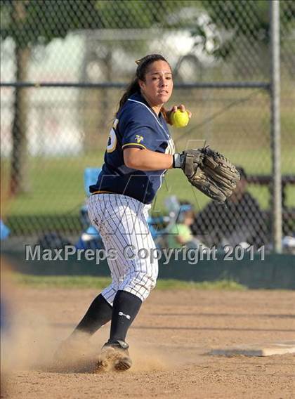 Thumbnail 1 in Johansen vs. Elk Grove (CIF SJS D1 Playoffs) photogallery.