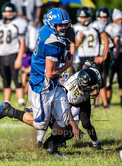 Thumbnail 2 in Mount Carmel Academy vs. Covenant Christian photogallery.