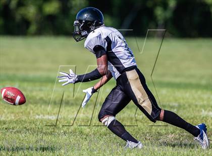 Thumbnail 2 in Mount Carmel Academy vs. Covenant Christian photogallery.