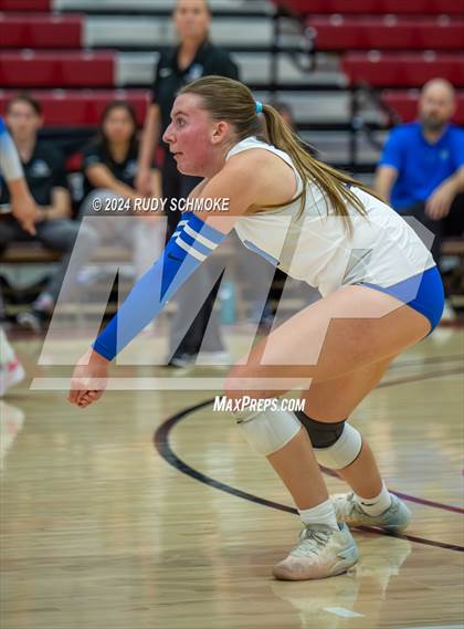 Thumbnail 3 in University City vs. La Jolla Country Day (CIF SDS Division II Finals) photogallery.