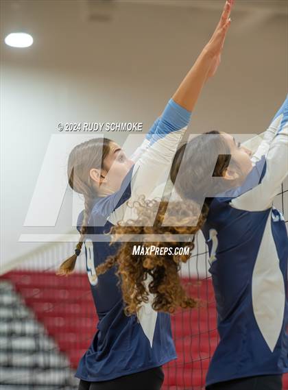 Thumbnail 1 in University City vs. La Jolla Country Day (CIF SDS Division II Finals) photogallery.