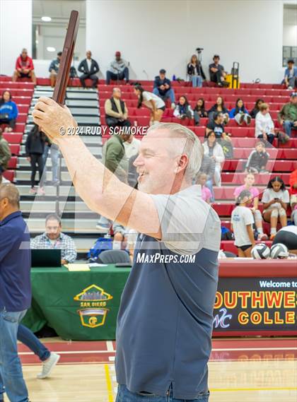 Thumbnail 2 in University City vs. La Jolla Country Day (CIF SDS Division II Finals) photogallery.