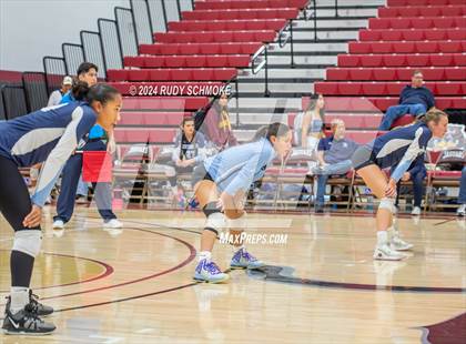 Thumbnail 3 in University City vs. La Jolla Country Day (CIF SDS Division II Finals) photogallery.