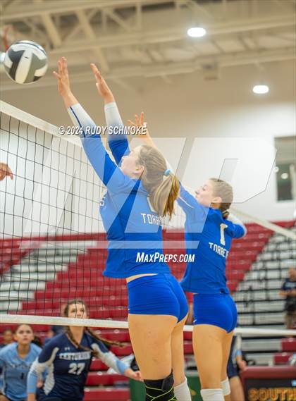 Thumbnail 1 in University City vs. La Jolla Country Day (CIF SDS Division II Finals) photogallery.