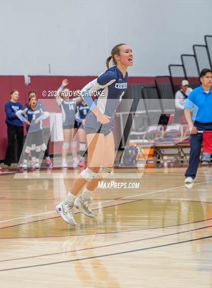 Thumbnail 1 in University City vs. La Jolla Country Day (CIF SDS Division II Finals) photogallery.