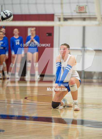 Thumbnail 3 in University City vs. La Jolla Country Day (CIF SDS Division II Finals) photogallery.