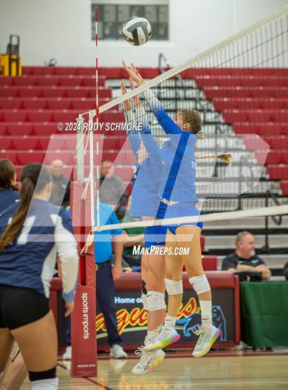 Thumbnail 2 in University City vs. La Jolla Country Day (CIF SDS Division II Finals) photogallery.