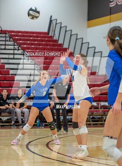 Thumbnail 1 in University City vs. La Jolla Country Day (CIF SDS Division II Finals) photogallery.
