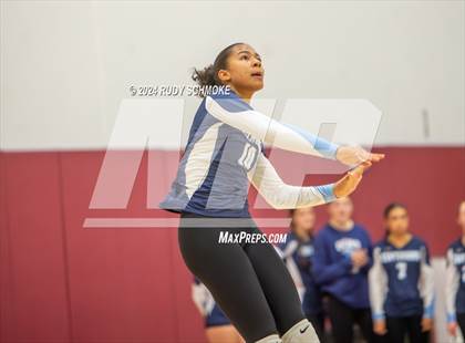 Thumbnail 1 in University City vs. La Jolla Country Day (CIF SDS Division II Finals) photogallery.