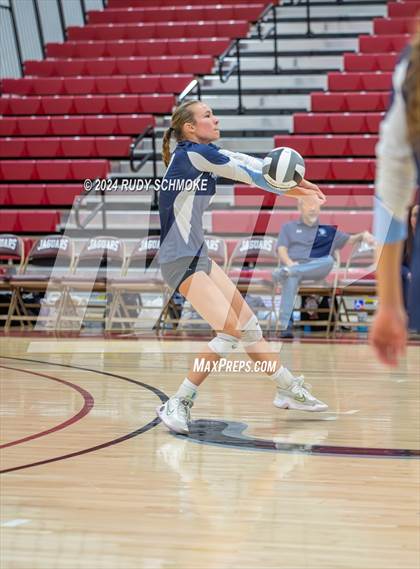 Thumbnail 2 in University City vs. La Jolla Country Day (CIF SDS Division II Finals) photogallery.