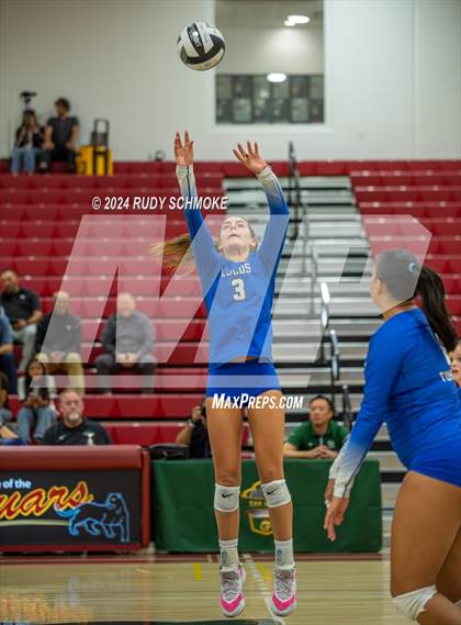 Thumbnail 2 in University City vs. La Jolla Country Day (CIF SDS Division II Finals) photogallery.