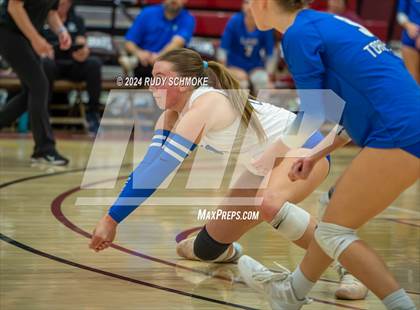 Thumbnail 1 in University City vs. La Jolla Country Day (CIF SDS Division II Finals) photogallery.