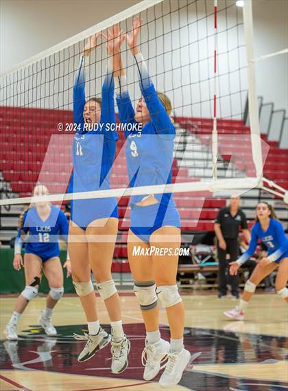 Thumbnail 1 in University City vs. La Jolla Country Day (CIF SDS Division II Finals) photogallery.