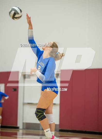 Thumbnail 2 in University City vs. La Jolla Country Day (CIF SDS Division II Finals) photogallery.
