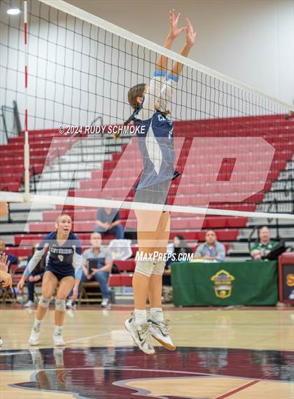 Thumbnail 3 in University City vs. La Jolla Country Day (CIF SDS Division II Finals) photogallery.