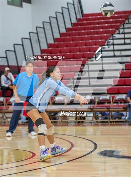 Thumbnail 3 in University City vs. La Jolla Country Day (CIF SDS Division II Finals) photogallery.