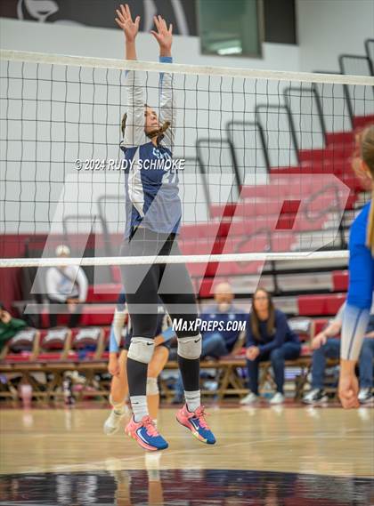 Thumbnail 1 in University City vs. La Jolla Country Day (CIF SDS Division II Finals) photogallery.