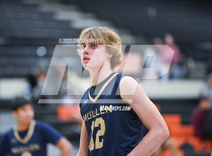 Thumbnail 3 in Mullen vs Lakewood photogallery.