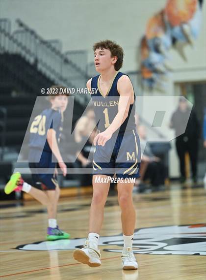 Thumbnail 3 in Mullen vs Lakewood photogallery.