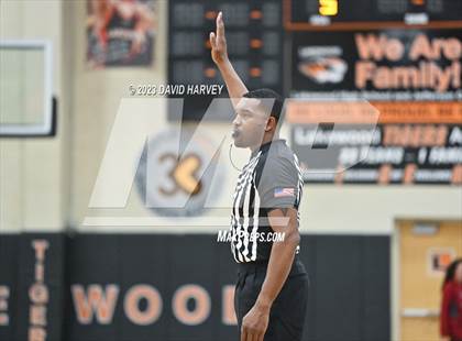 Thumbnail 2 in Mullen vs Lakewood photogallery.