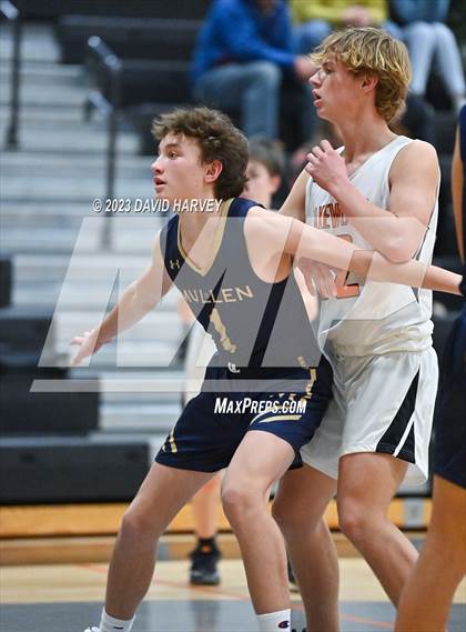 Thumbnail 1 in Mullen vs Lakewood photogallery.