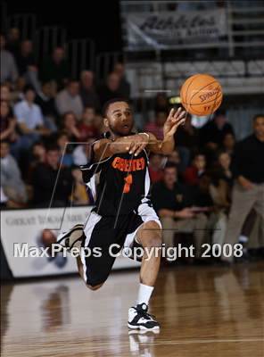 Thumbnail 2 in Chester vs Montverde Academy (Spalding Hoophall Classic) photogallery.