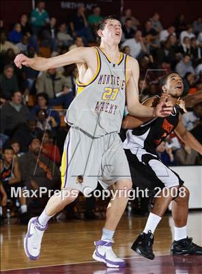 Thumbnail 3 in Chester vs Montverde Academy (Spalding Hoophall Classic) photogallery.