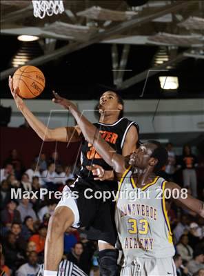 Thumbnail 2 in Chester vs Montverde Academy (Spalding Hoophall Classic) photogallery.